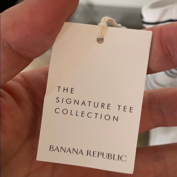 NWT signature tee tank blk/white stripe BANANA szL - Picture 3 of 3